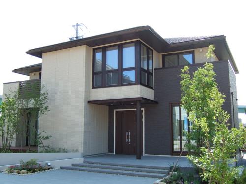 輕鋼結(jié)構(gòu)房屋適合農(nóng)村建房嗎，過(guò)來(lái)人：我看行